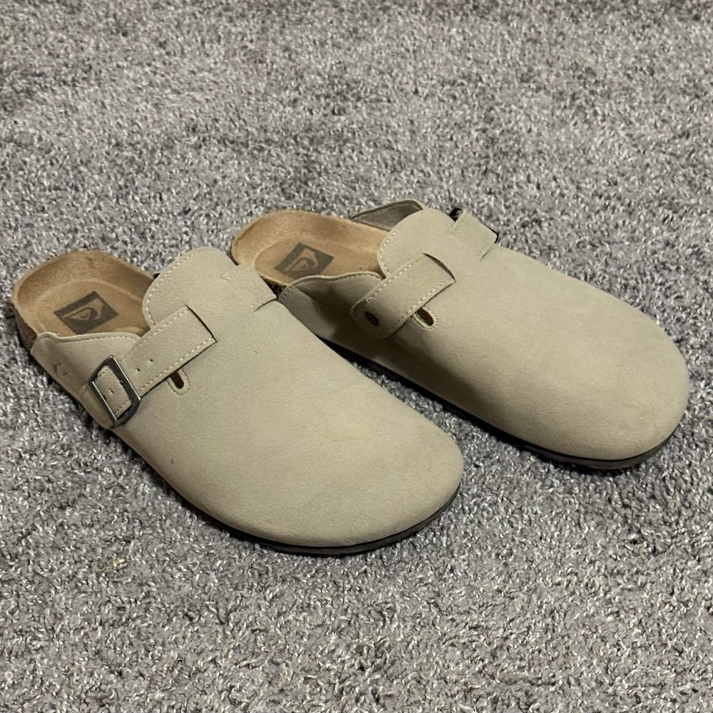 Quiksilver Men’s Tidal Slip-On Suede Clogs Size 10 Tan Brown